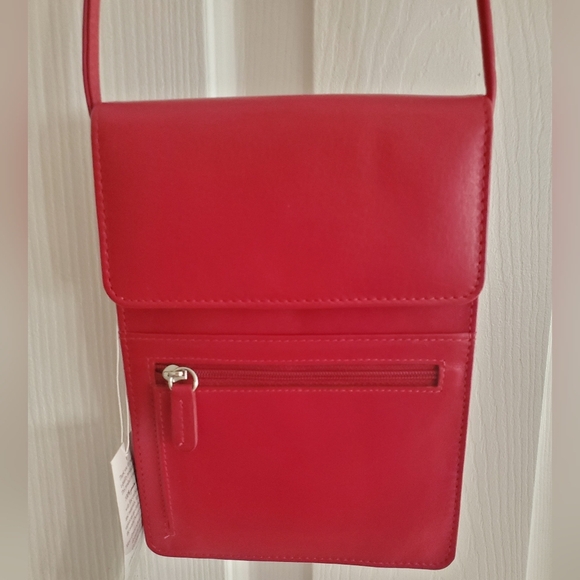 NWT ILI New York Red Leather Crossbody Bag Organizer on a string - Picture 3 of 12